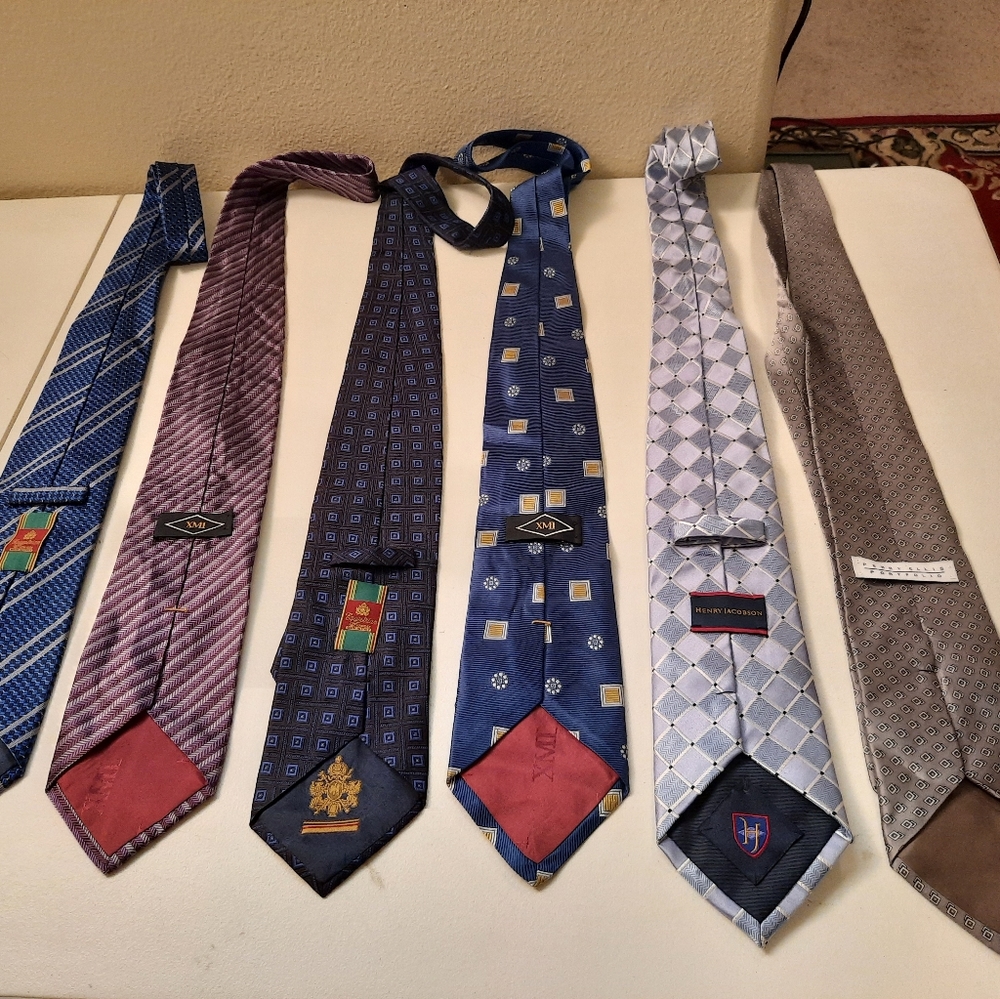 Equestrian tie lot made in Italy